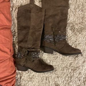 Women’s boots